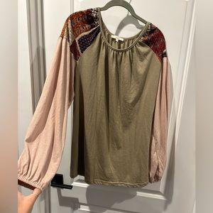 Easel Long Sleeve Color Block